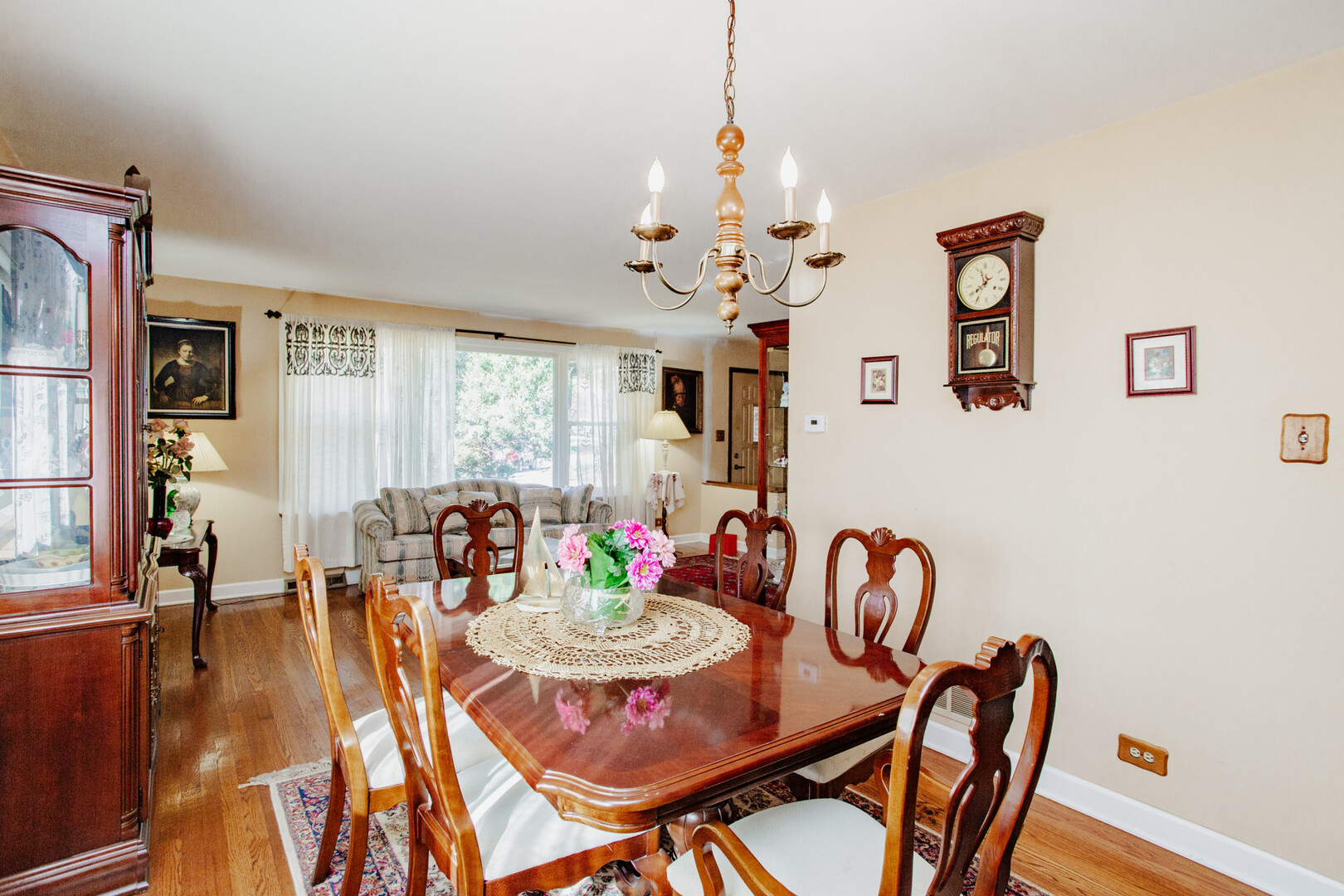 1849 W Spring Ridge Drive, Arlington Heights, IL 60004