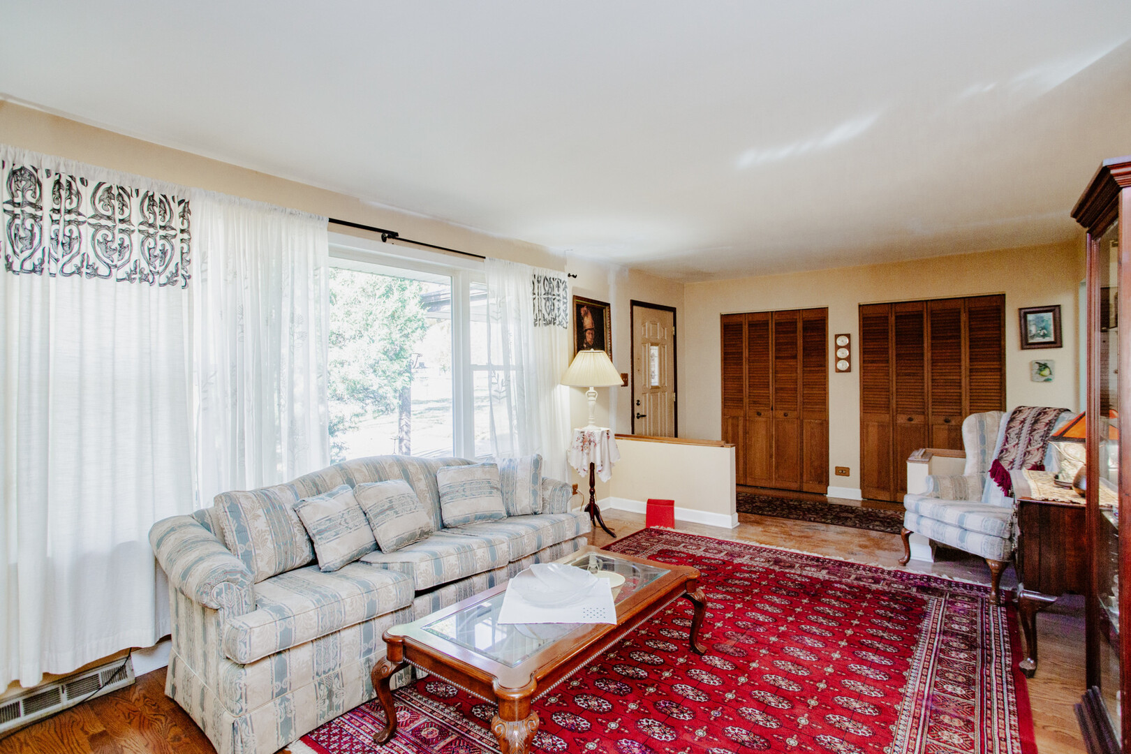 1849 W Spring Ridge Drive, Arlington Heights, IL 60004