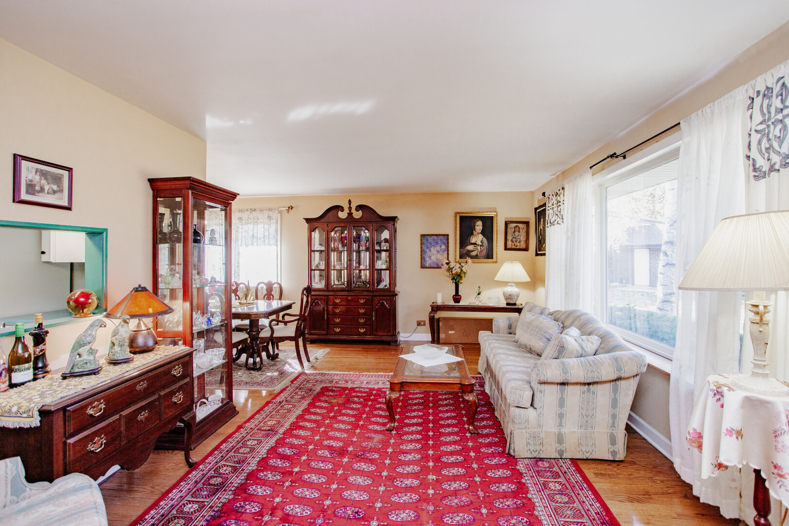 1849 W Spring Ridge Drive, Arlington Heights, IL 60004