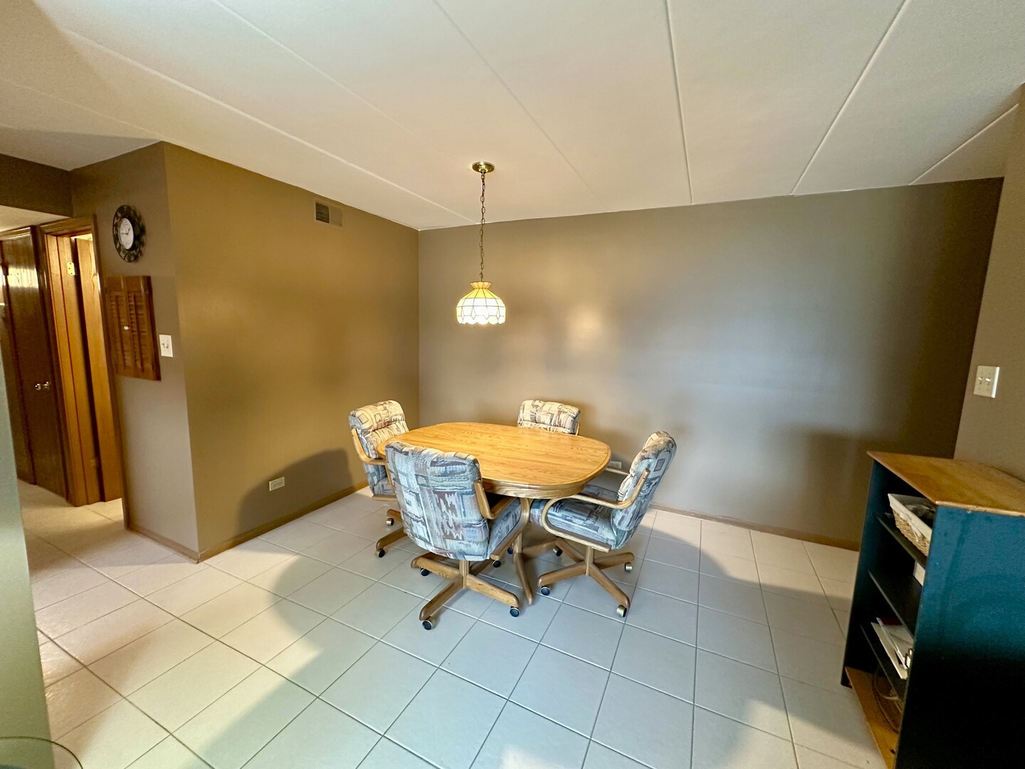 10930 Central Avenue #1B, Chicago Ridge, IL 60415