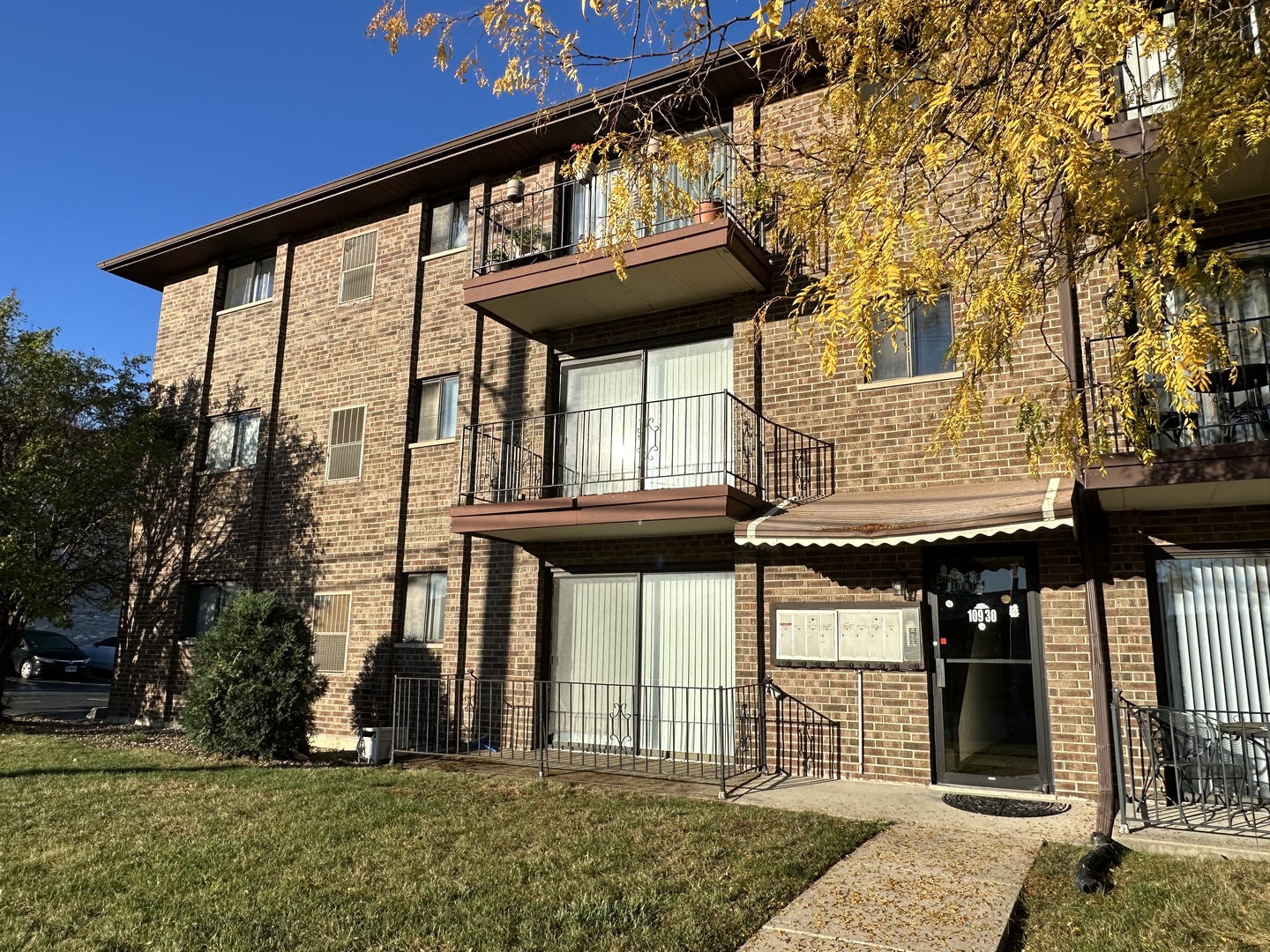 10930 Central Avenue #1B, Chicago Ridge, IL 60415