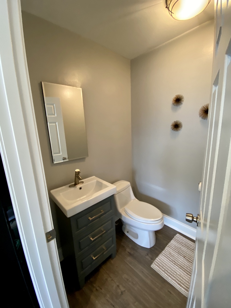 5526 W Windsor Avenue #G, Chicago, IL 60630