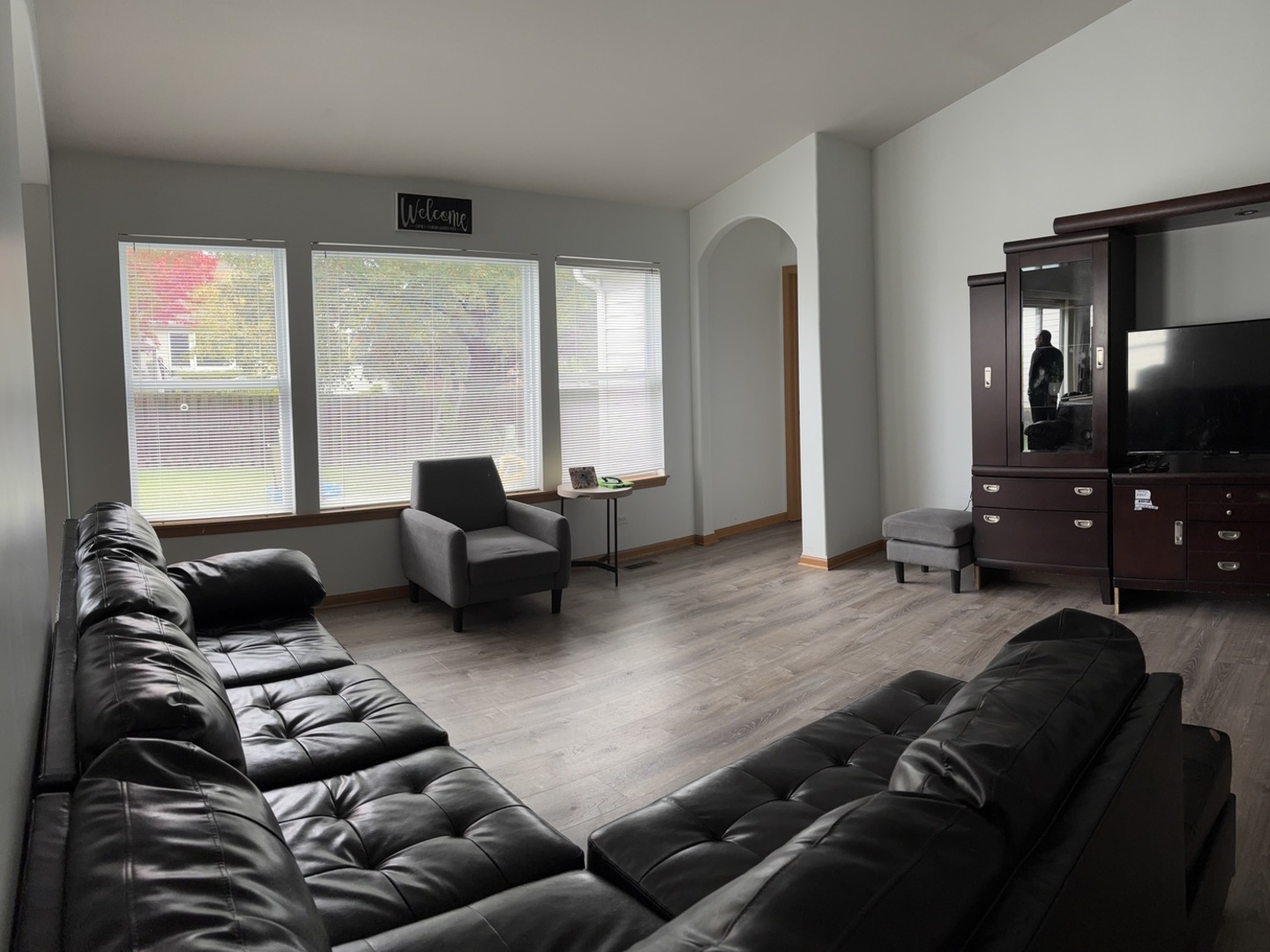 Round Lake, IL 60073