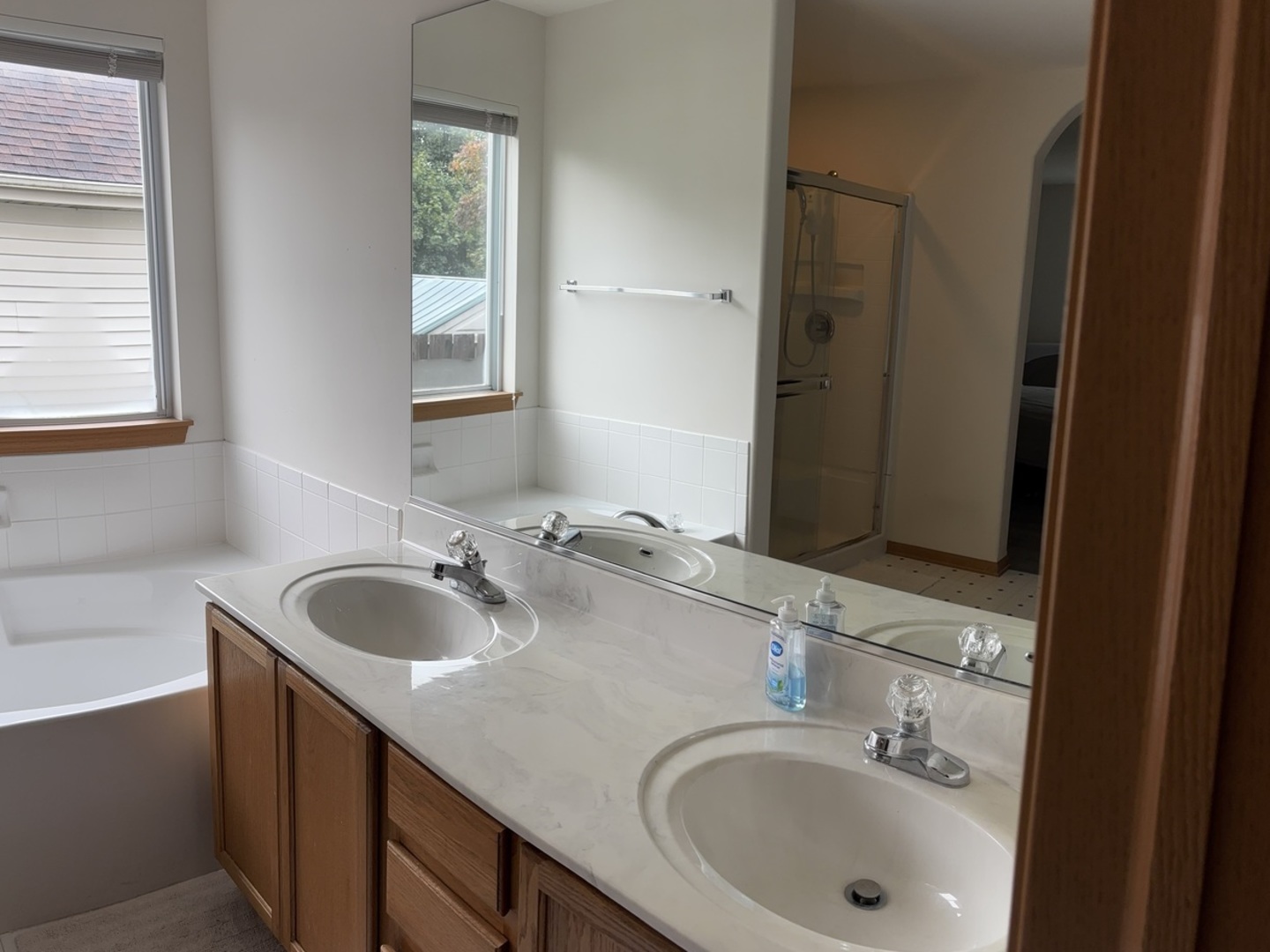 Round Lake, IL 60073