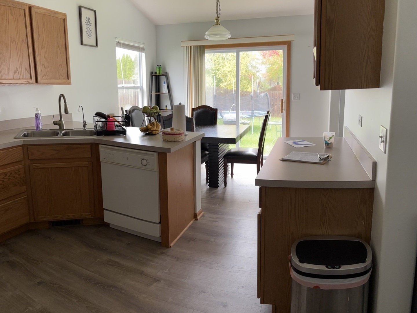 Round Lake, IL 60073