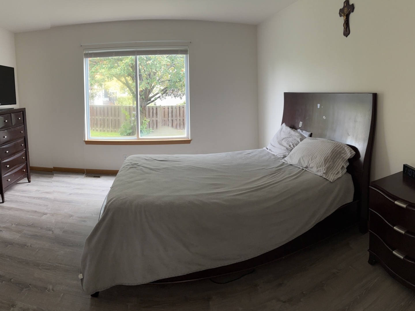 Round Lake, IL 60073