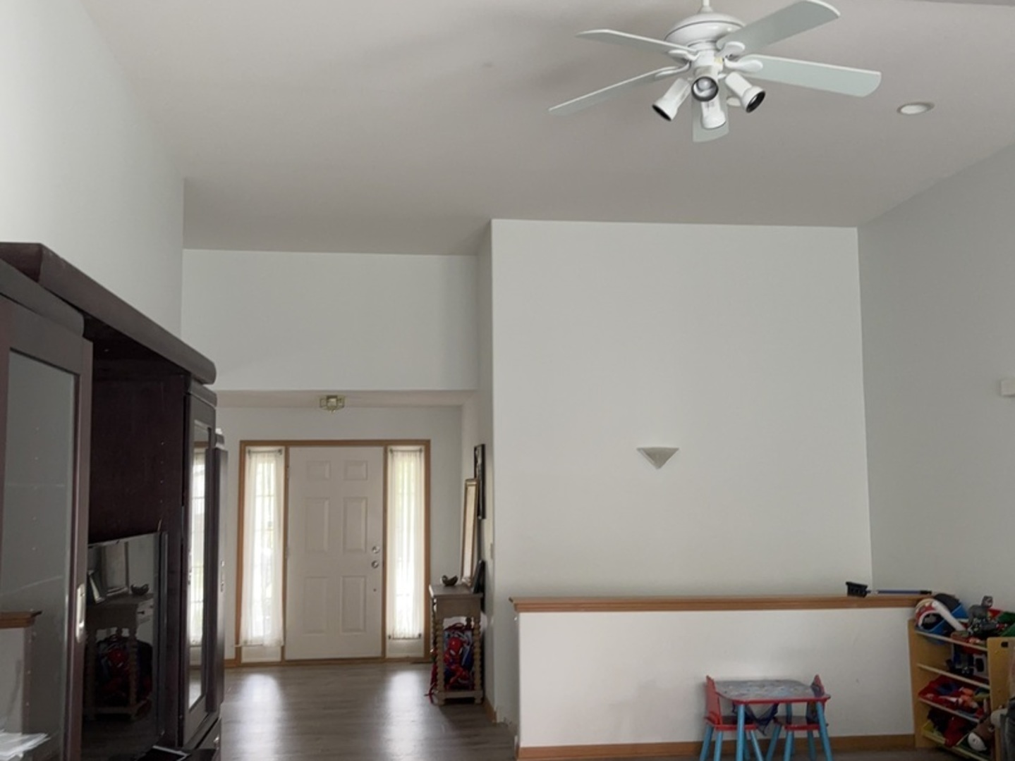 Round Lake, IL 60073