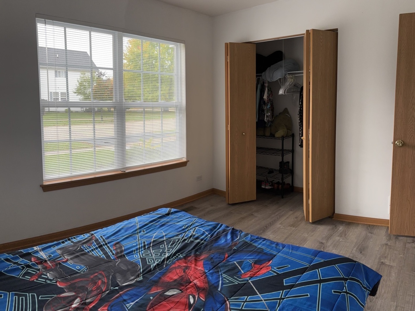 Round Lake, IL 60073