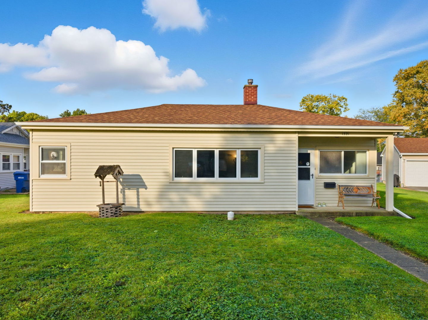1321 Raymond Drive, Montgomery, IL 60538