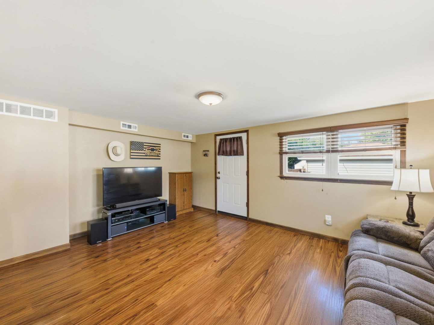 1321 Raymond Drive, Montgomery, IL 60538