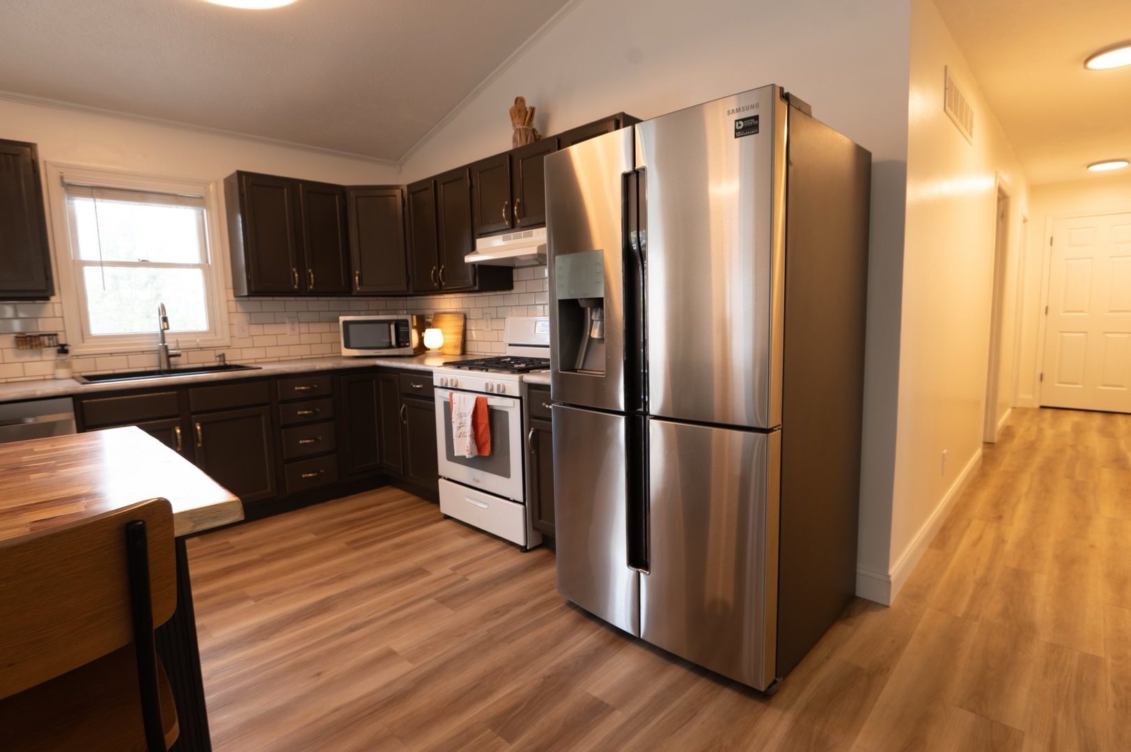 155 E Clay Street, El Paso, IL 61738