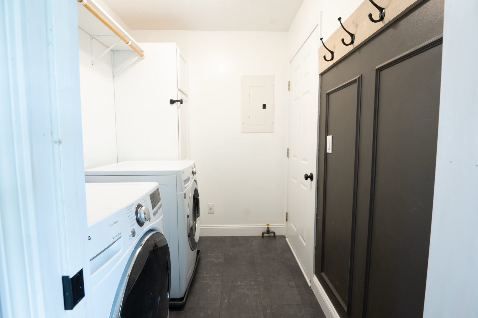 155 E Clay Street, El Paso, IL 61738