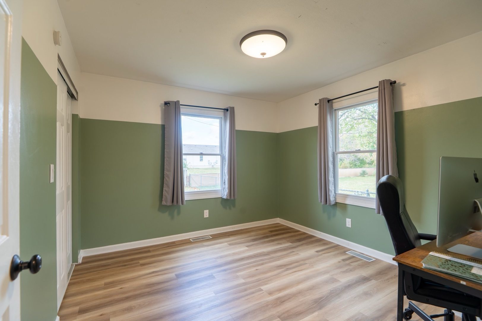 155 E Clay Street, El Paso, IL 61738