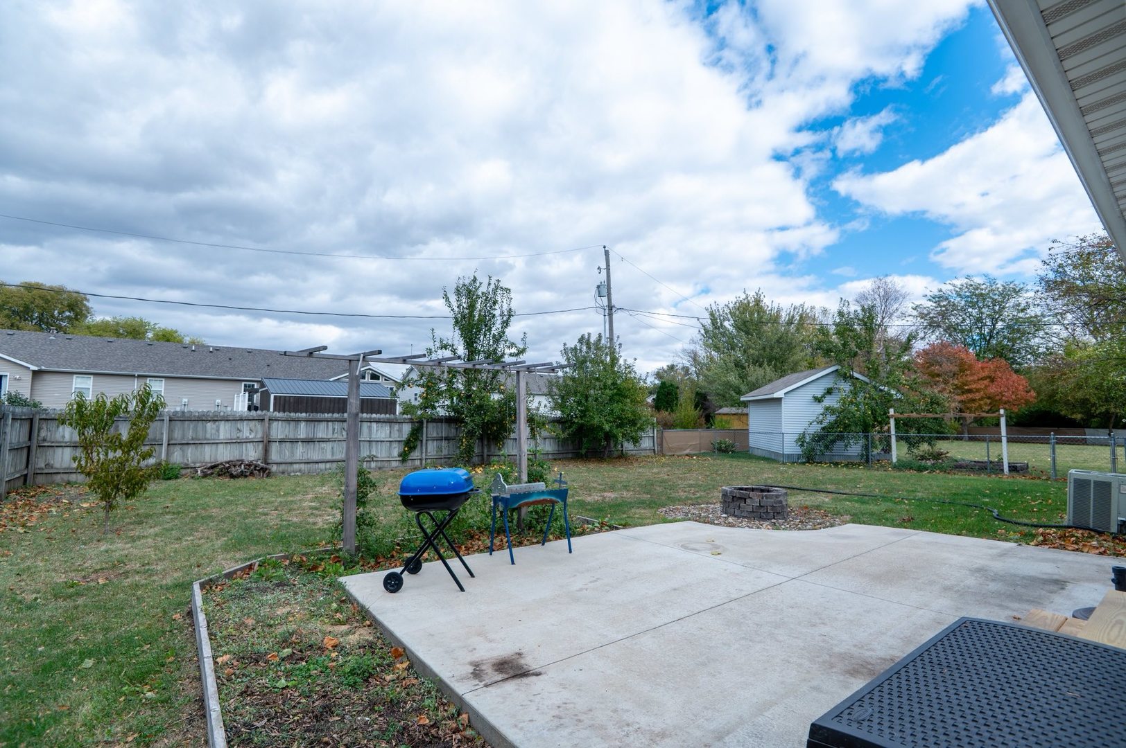 155 E Clay Street, El Paso, IL 61738