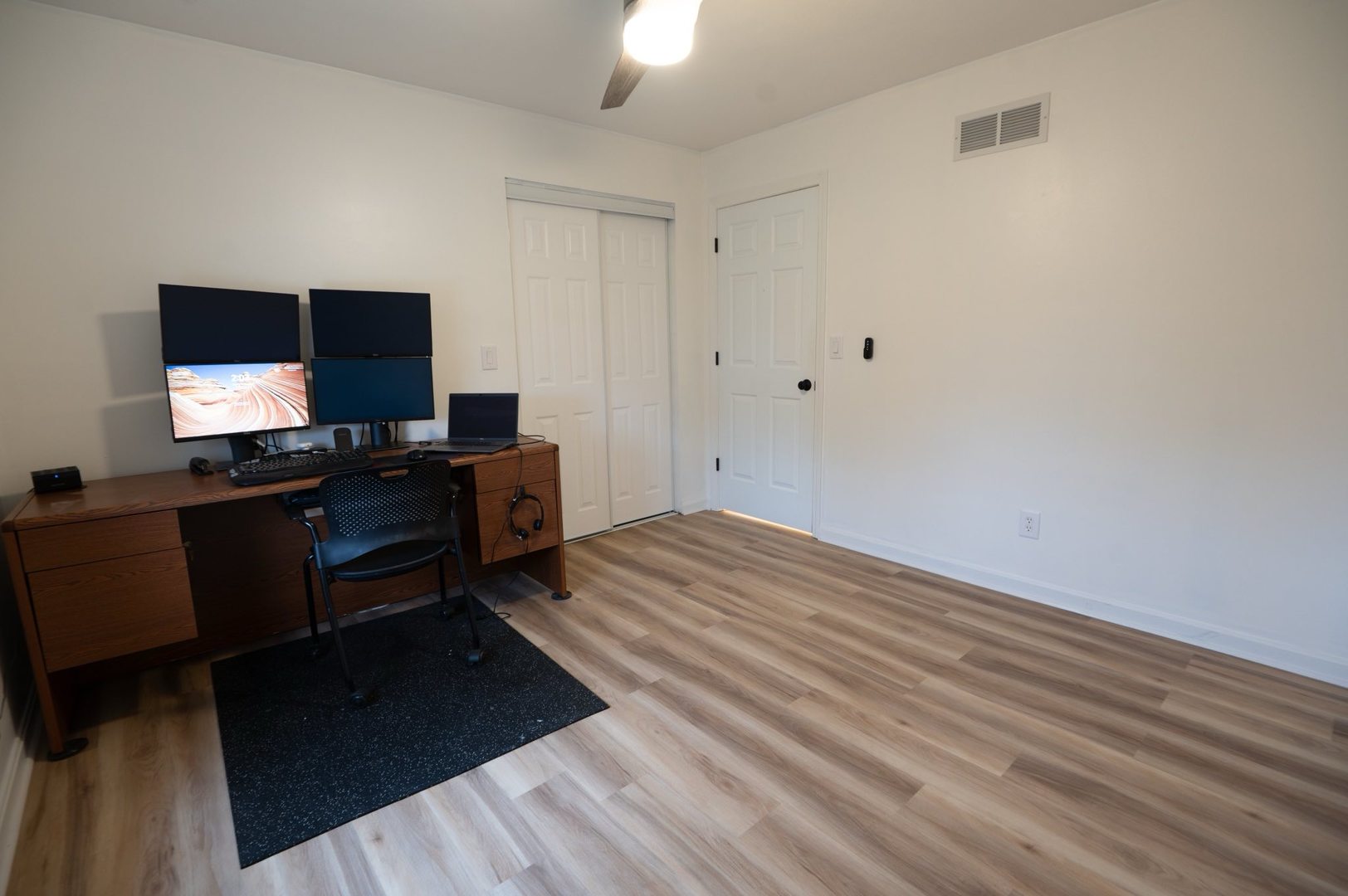 155 E Clay Street, El Paso, IL 61738