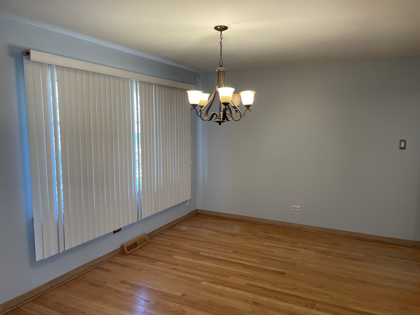 10335 Laporte Avenue, Oak Lawn, IL 60453