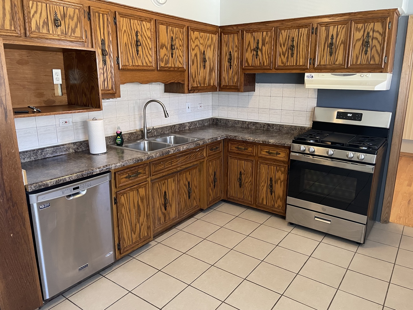 10335 Laporte Avenue, Oak Lawn, IL 60453