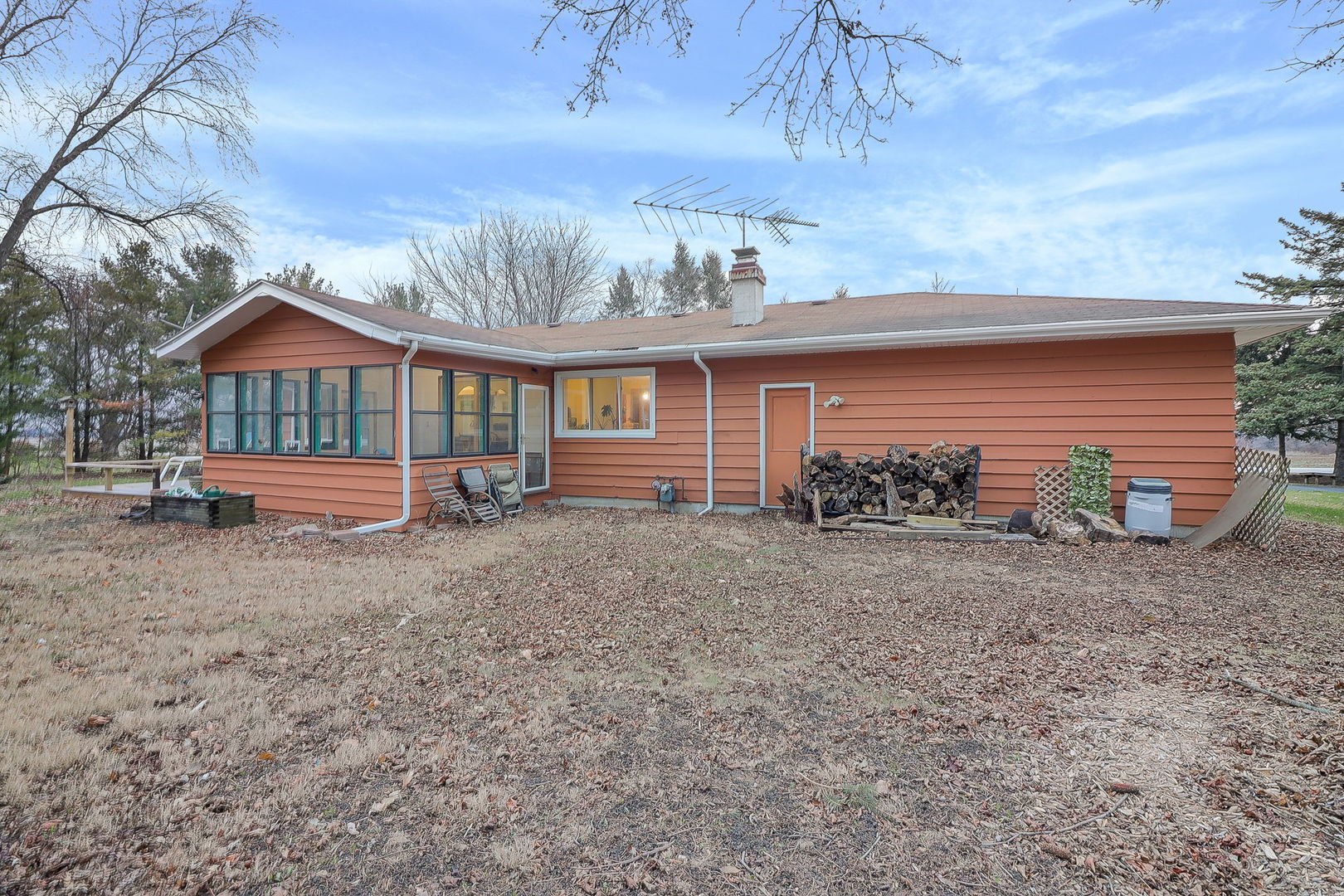 4 AMY Drive, Oswego, IL 60543