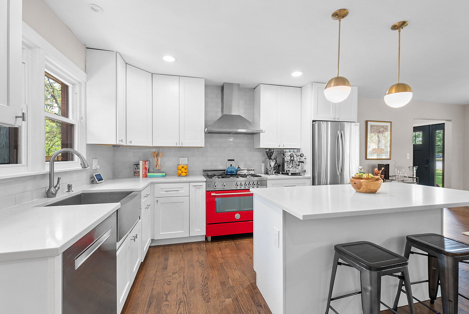 6221 Linden Lane, La Grange Highlands, IL 60525