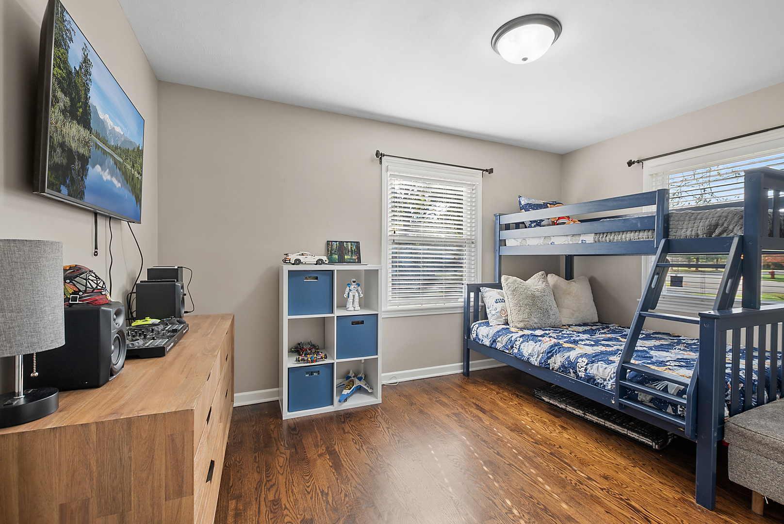 6221 Linden Lane, La Grange Highlands, IL 60525