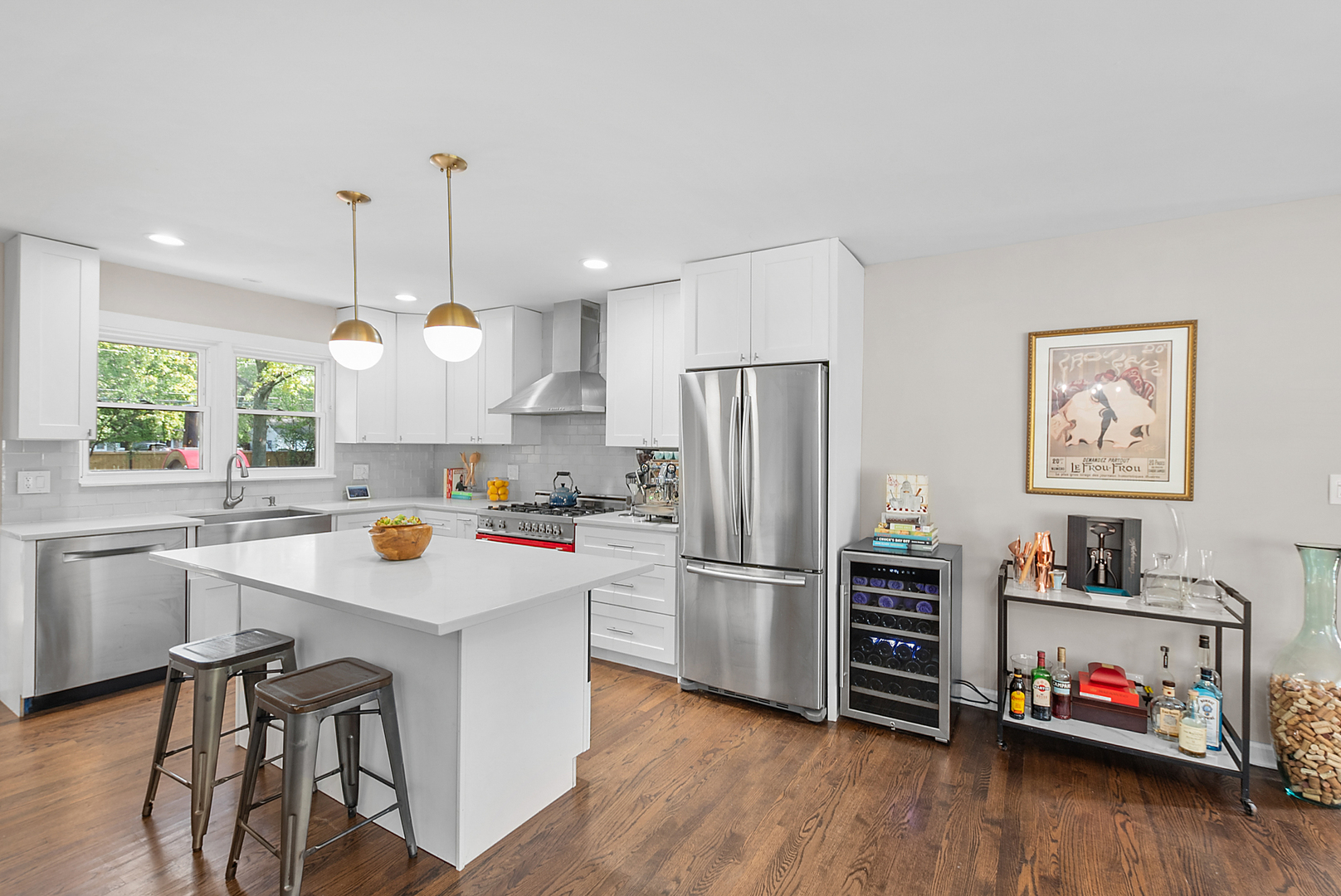 6221 Linden Lane, La Grange Highlands, IL 60525