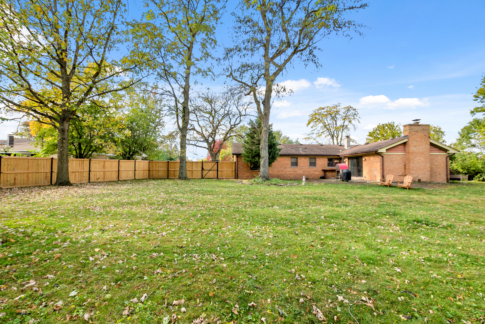 6221 Linden Lane, La Grange Highlands, IL 60525