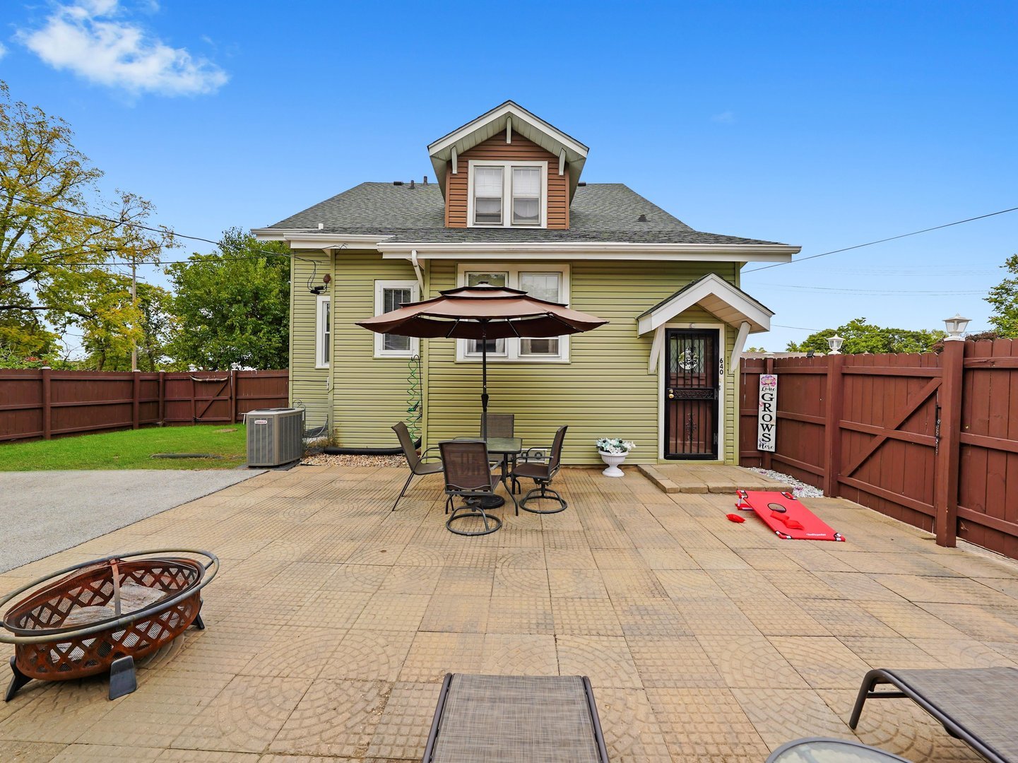 640 2nd Street, Crete, IL 60417