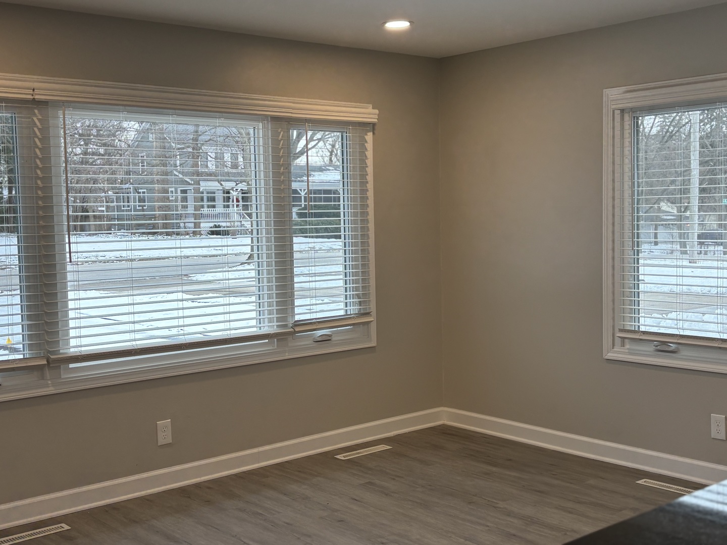 5552 Lyman Avenue, Downers Grove, IL 60516