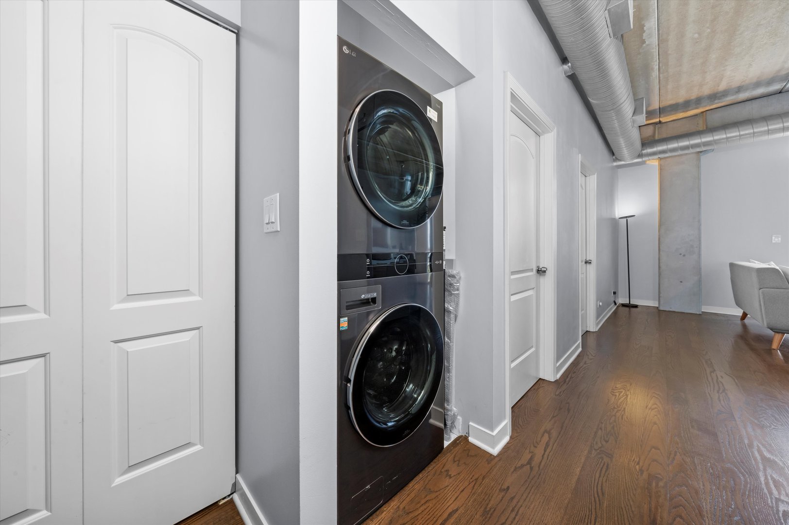 811 W 15th Place #709, Chicago, IL 60608