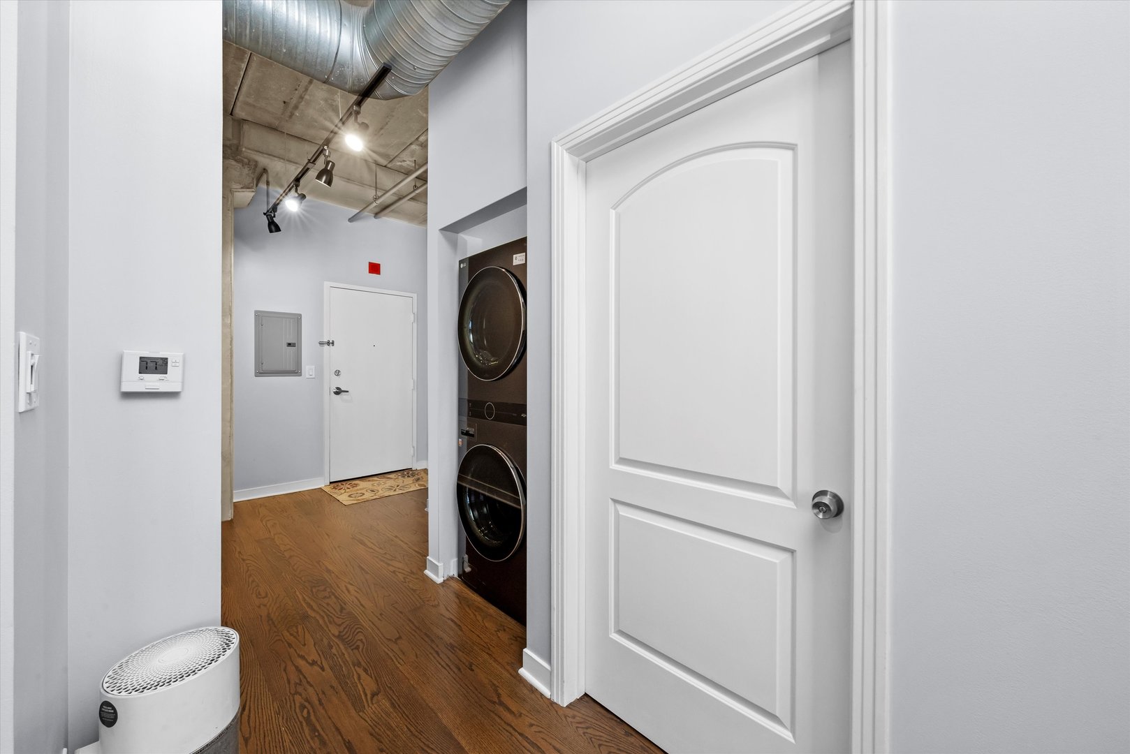 811 W 15th Place #709, Chicago, IL 60608