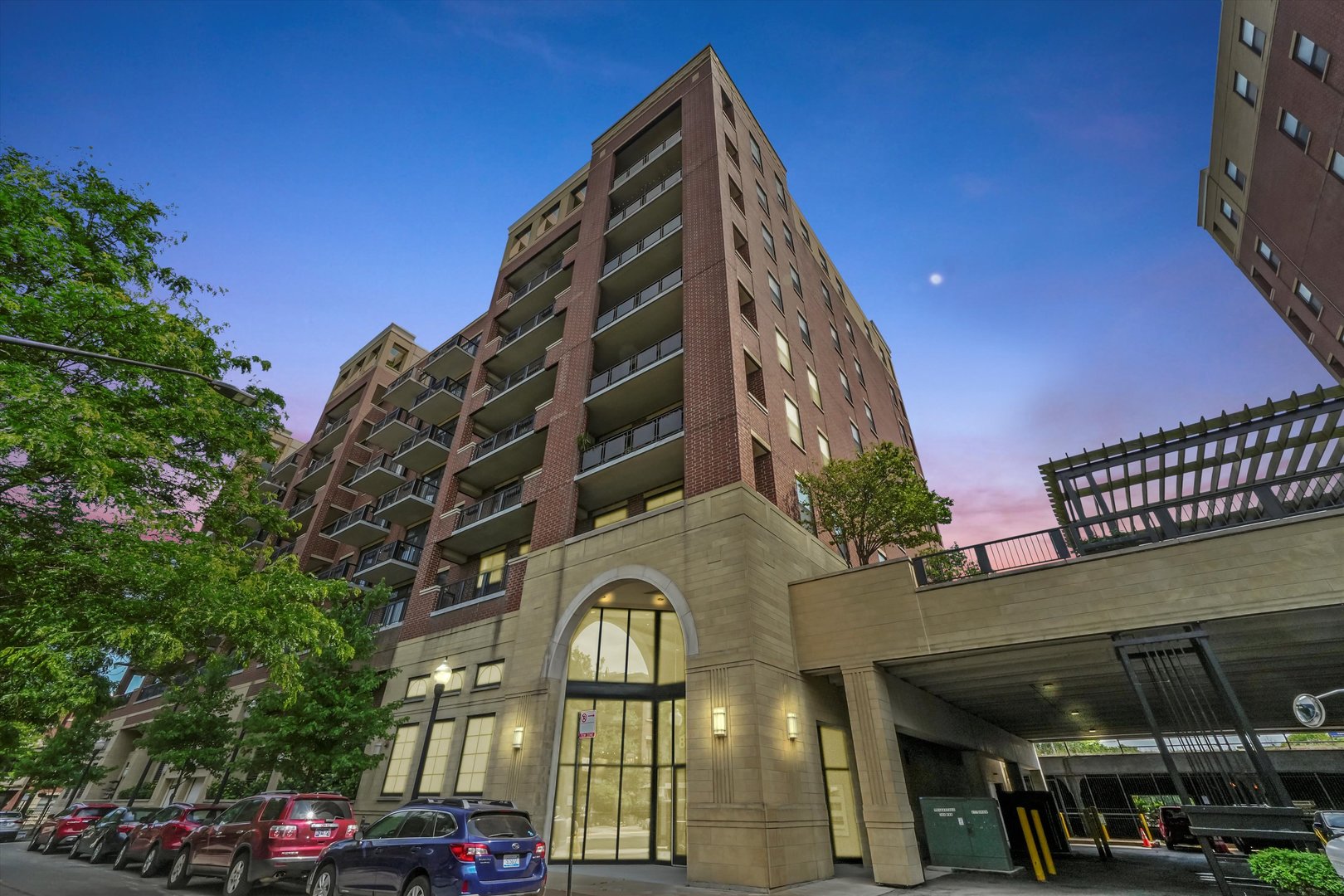 811 W 15th Place #709, Chicago, IL 60608