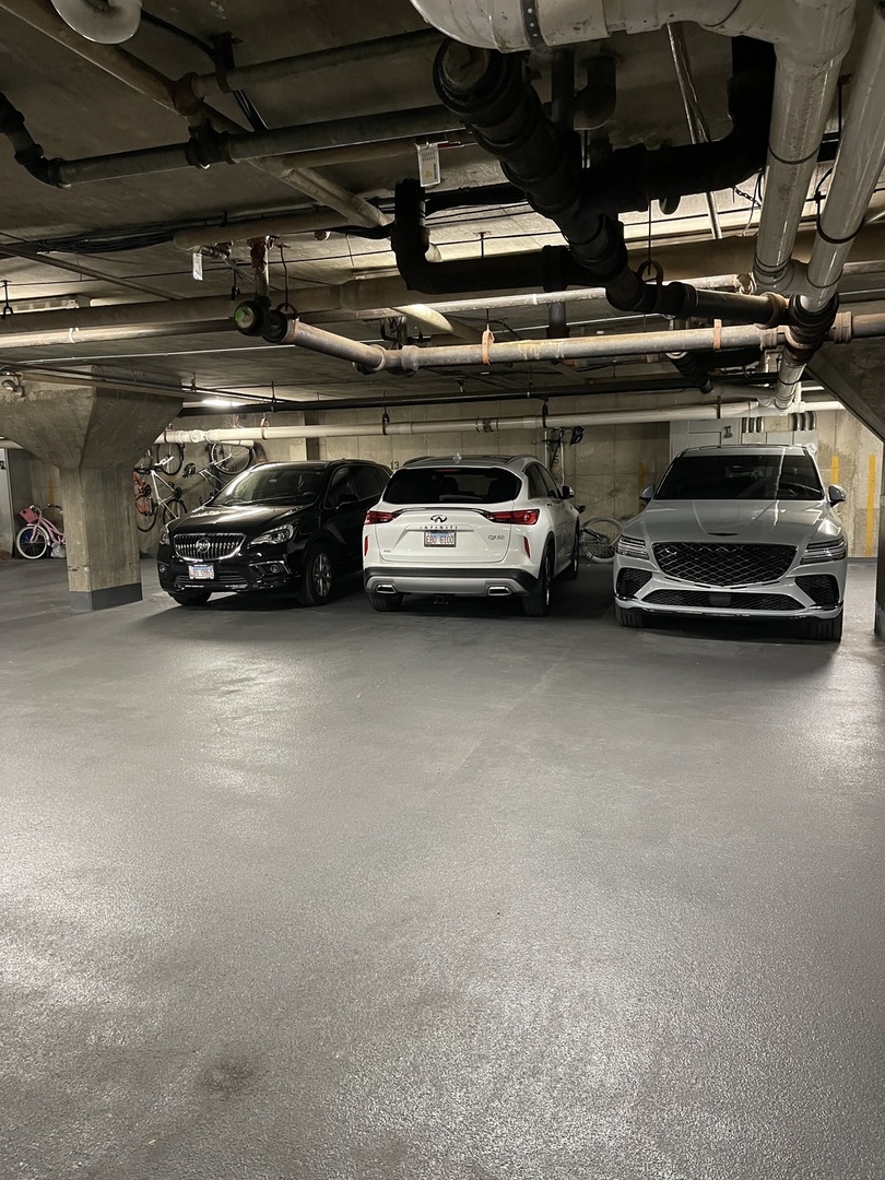 2 S Atrium Way #203, Elmhurst, IL 60126