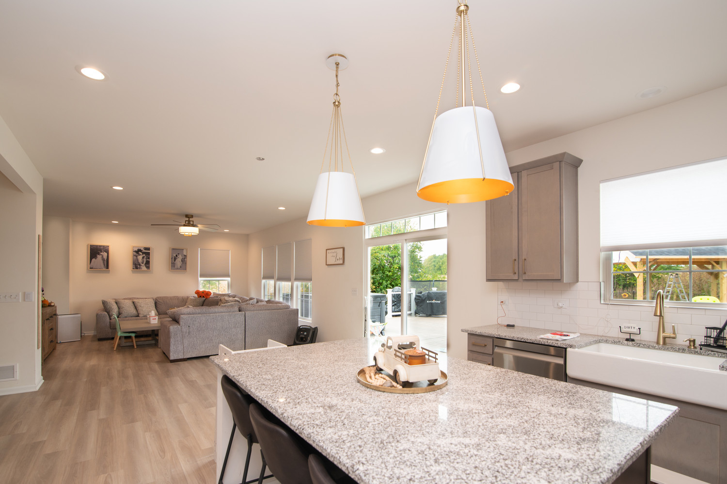 26536 W Red Apple Road, Plainfield, IL 60585