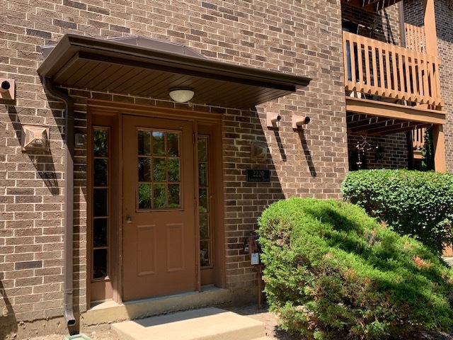 2220 Abbeywood Drive #F, Lisle, IL 60532