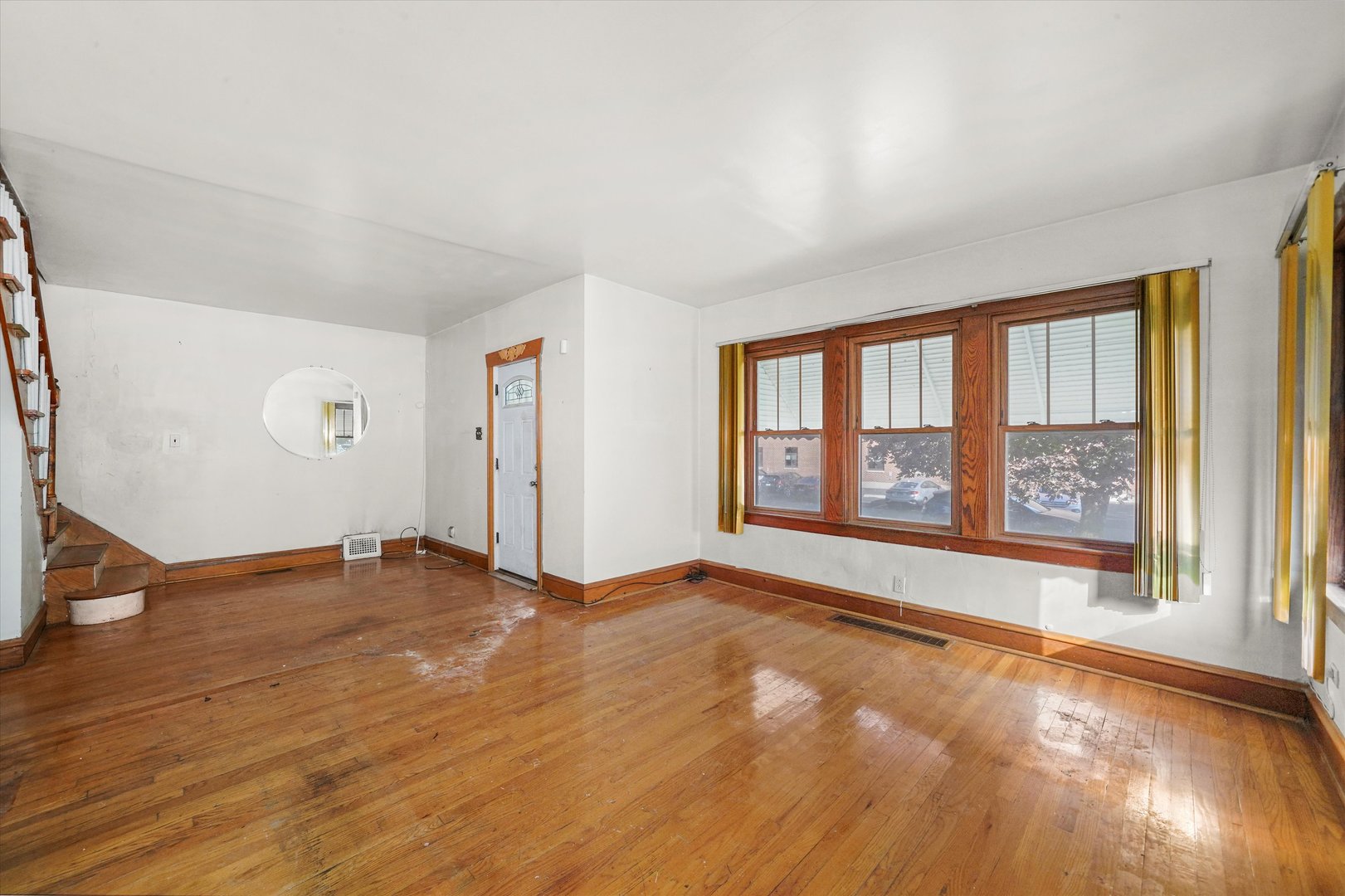 1430 S 10th Avenue, Maywood, IL 60153