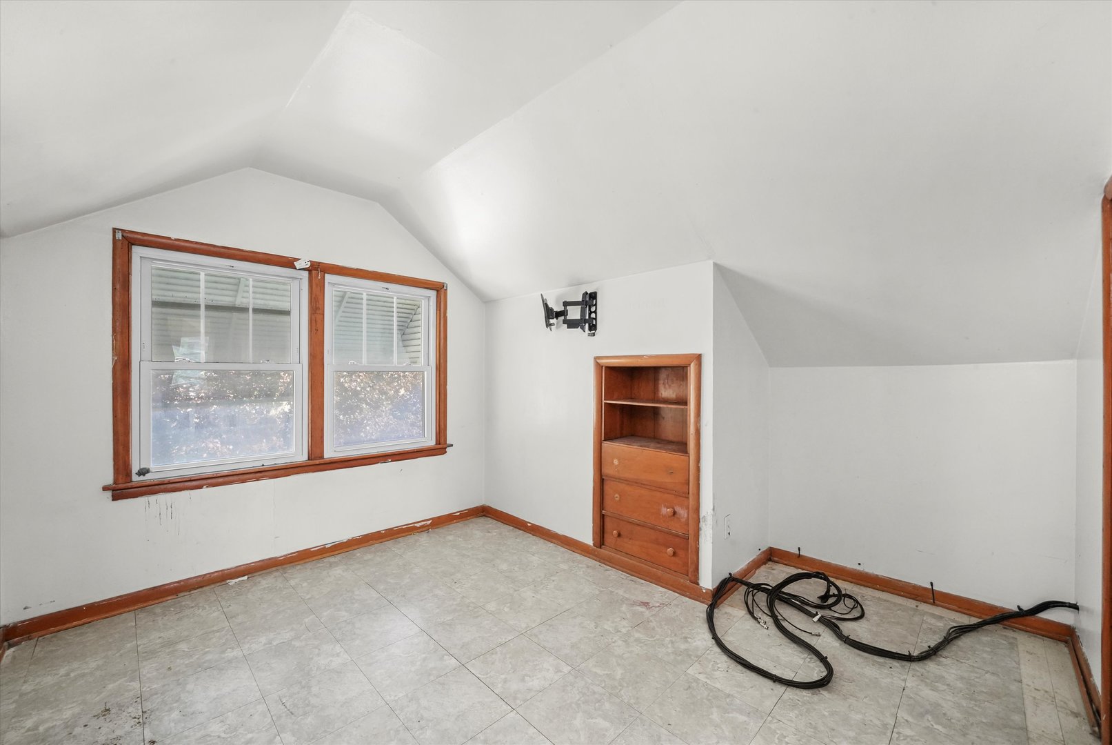 1430 S 10th Avenue, Maywood, IL 60153