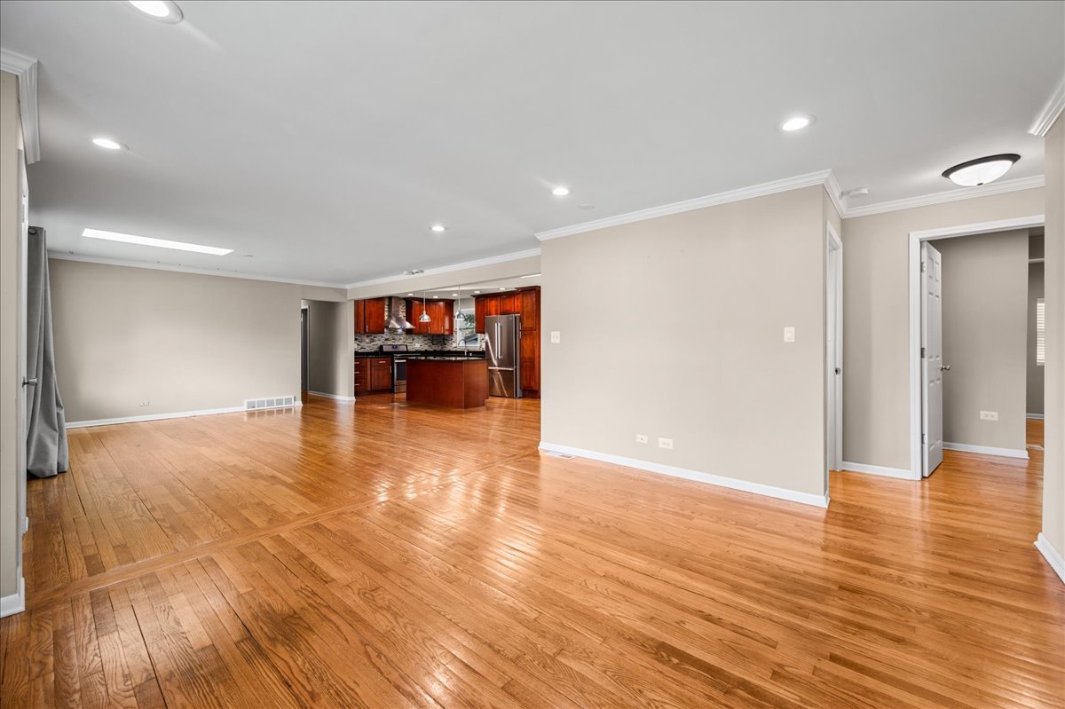 203 Coldren Drive, Prospect Heights, IL 60070