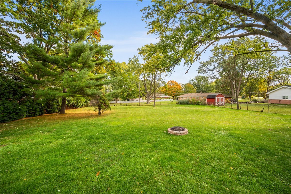 203 Coldren Drive, Prospect Heights, IL 60070
