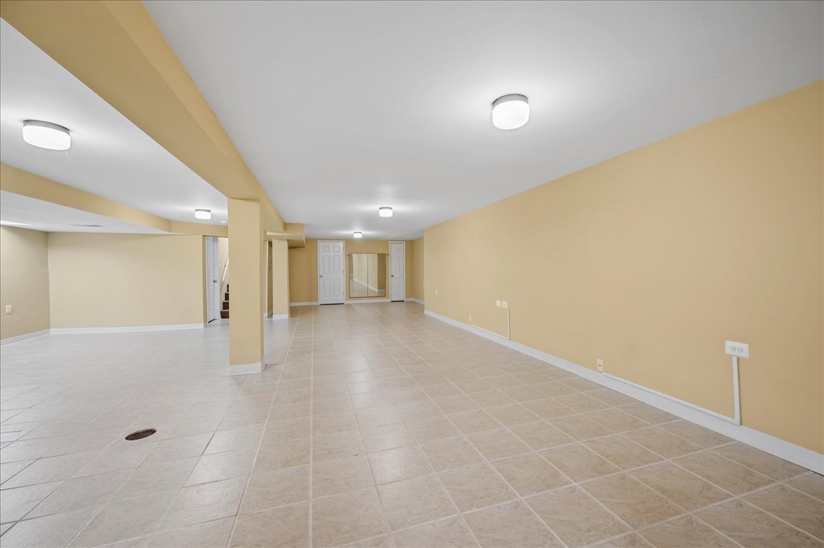 203 Coldren Drive, Prospect Heights, IL 60070