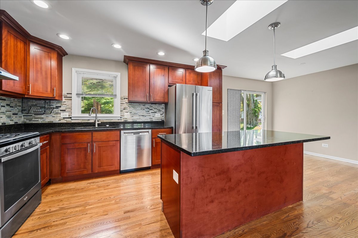 203 Coldren Drive, Prospect Heights, IL 60070