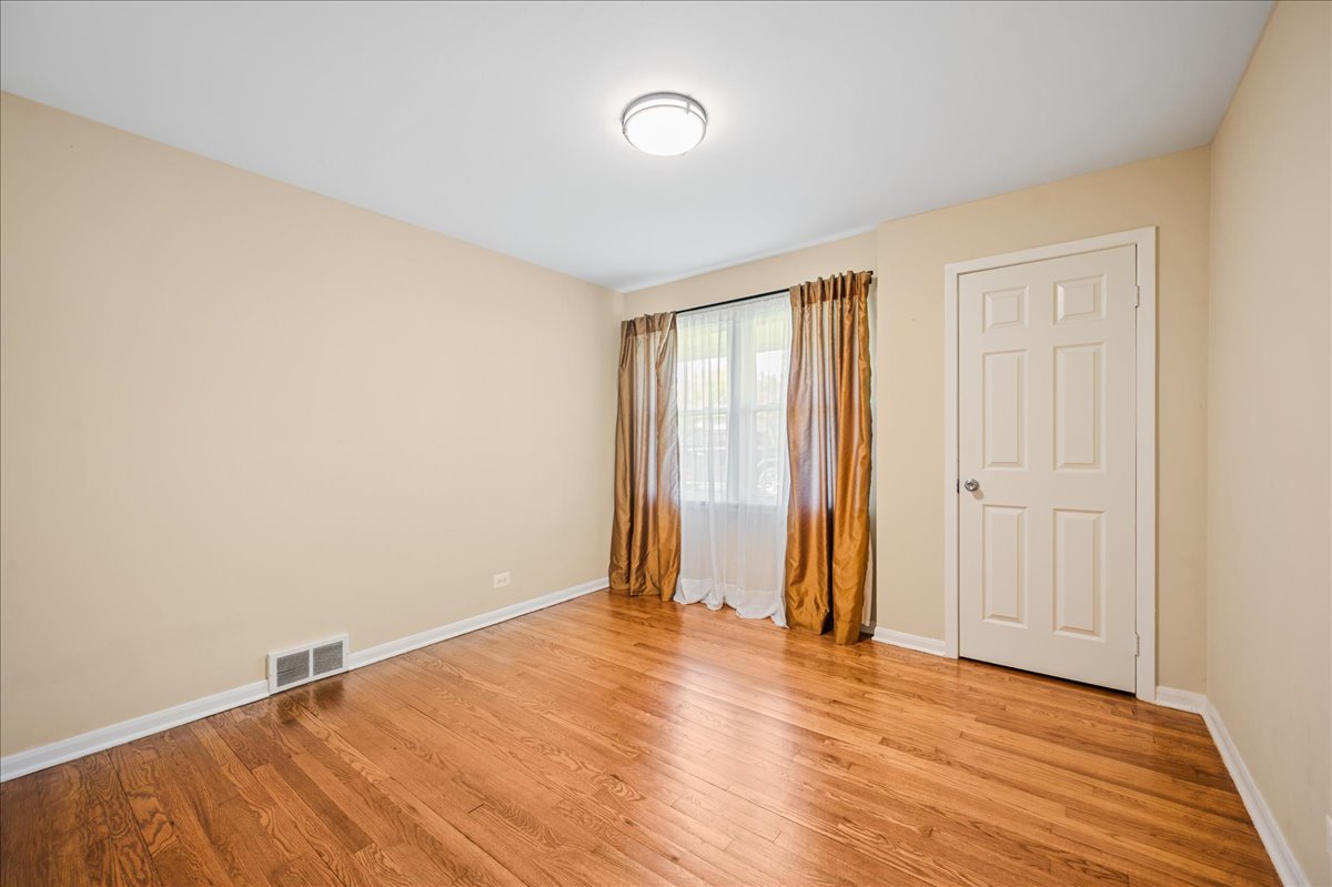 203 Coldren Drive, Prospect Heights, IL 60070