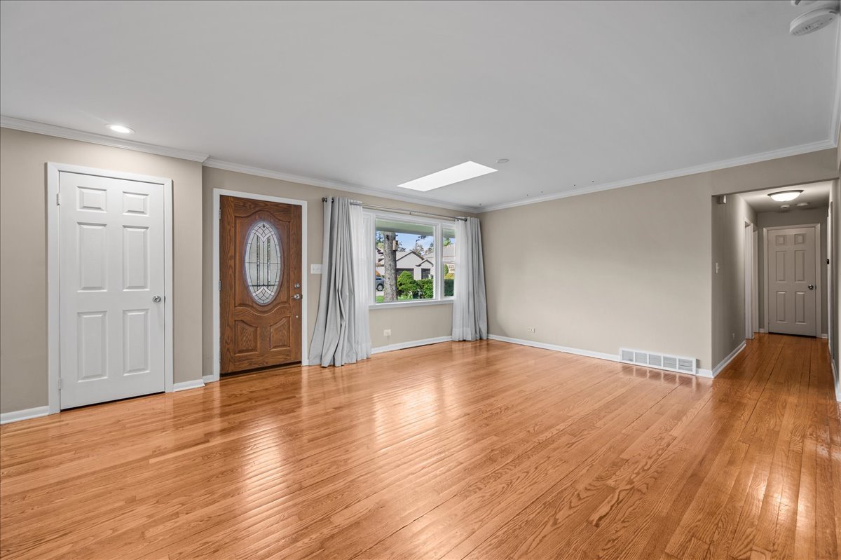 203 Coldren Drive, Prospect Heights, IL 60070