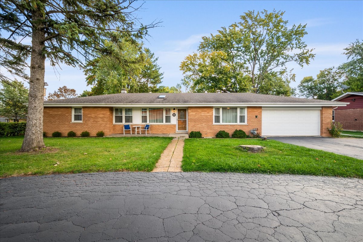 203 Coldren Drive, Prospect Heights, IL 60070