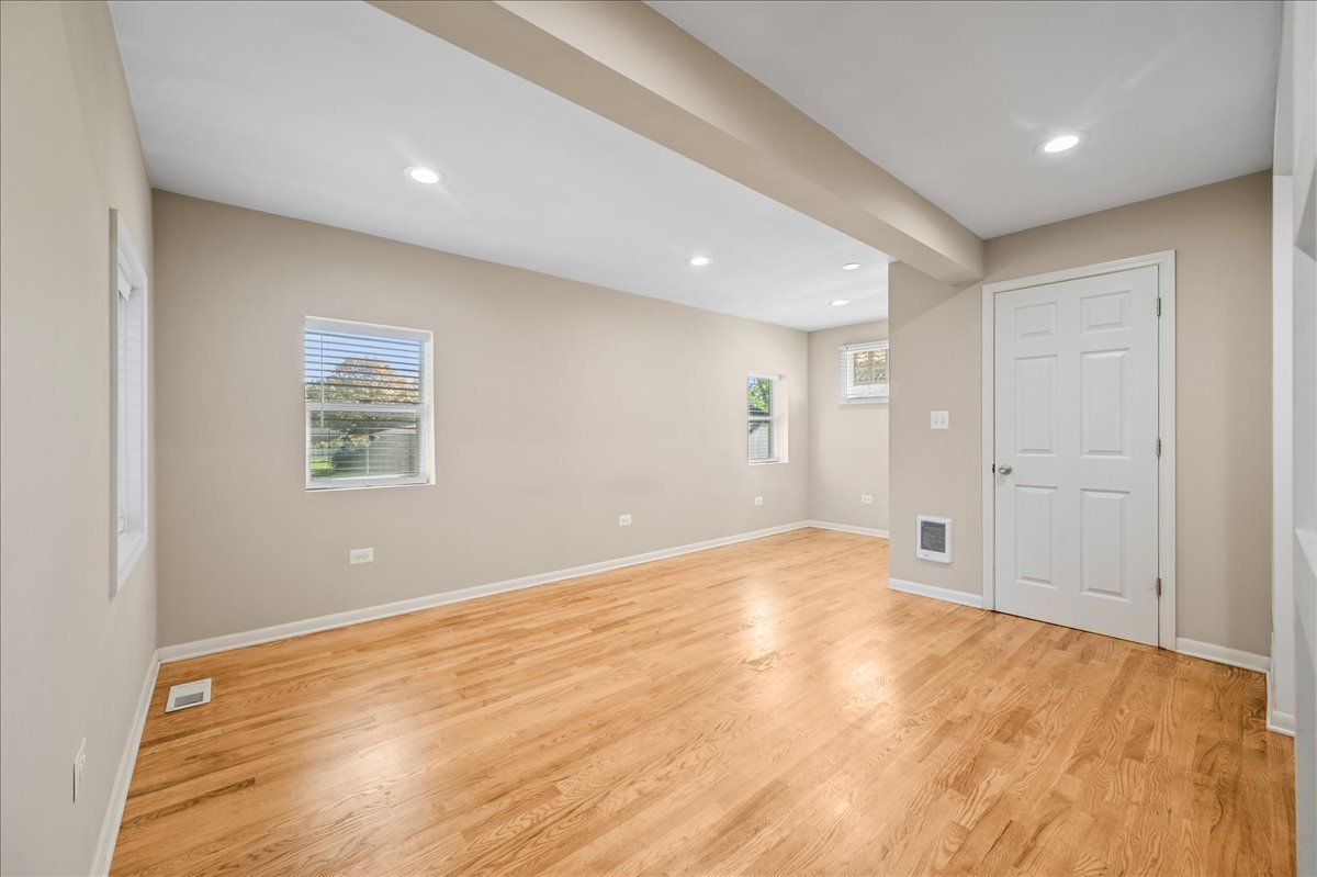 203 Coldren Drive, Prospect Heights, IL 60070