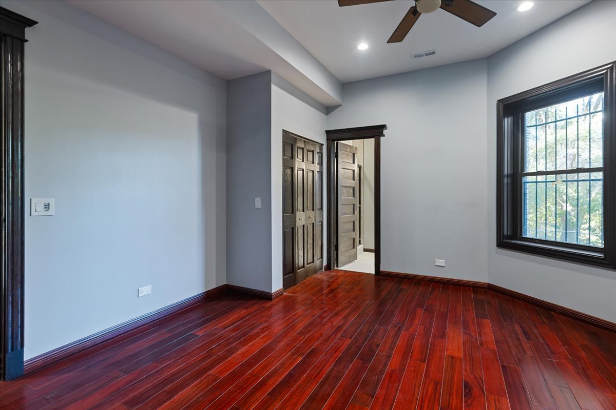 442-444 E 48th Street, Chicago, IL 60615