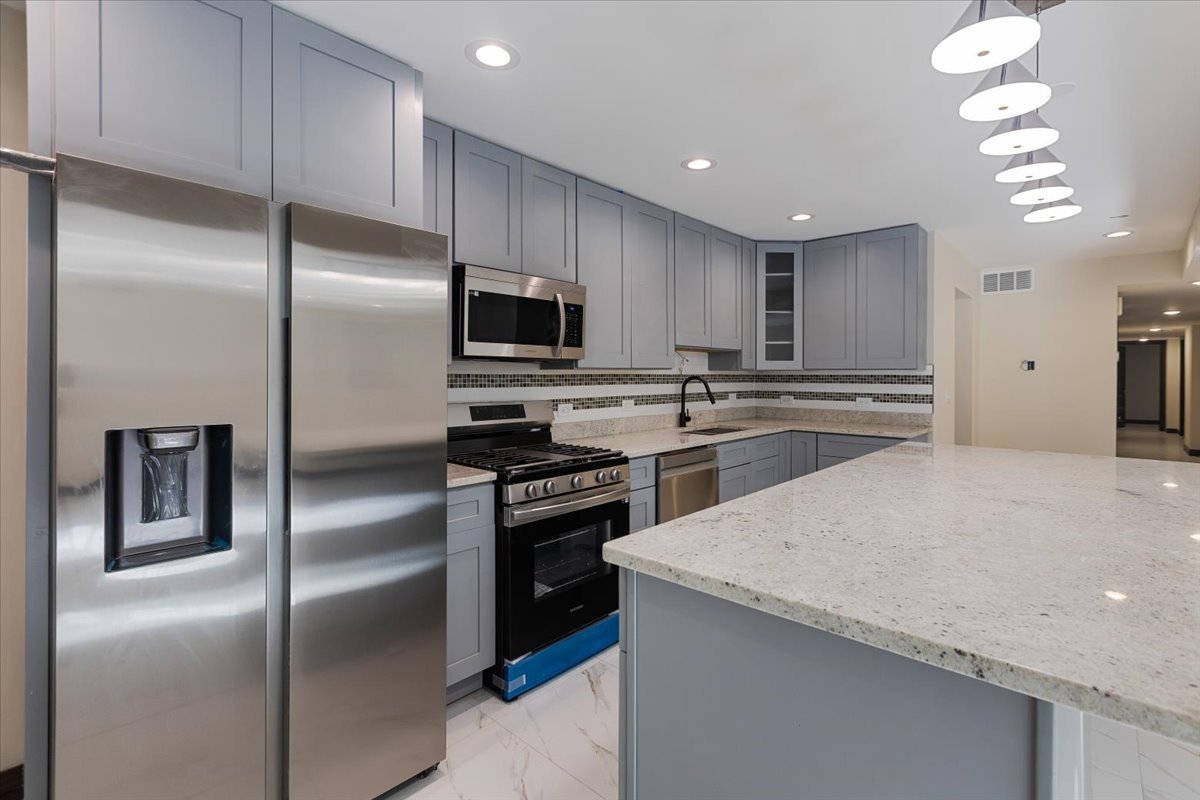 442-444 E 48th Street, Chicago, IL 60615