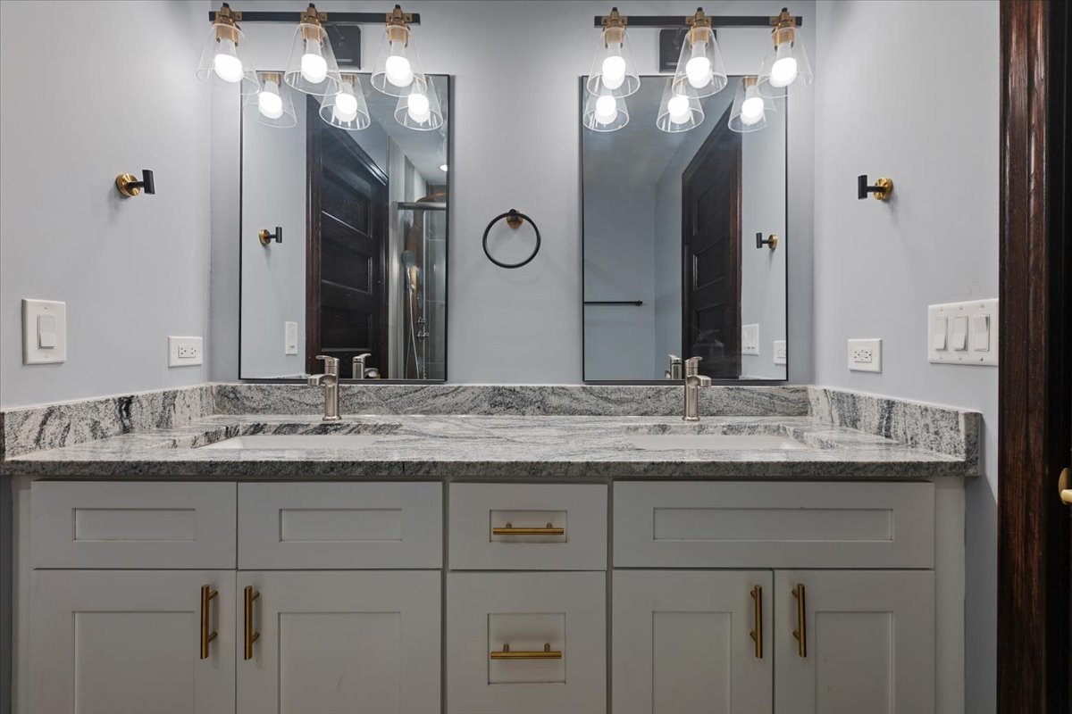 442-444 E 48th Street, Chicago, IL 60615