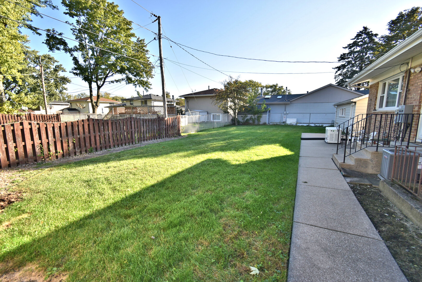 1354 E 158th Street, South Holland, IL 60473