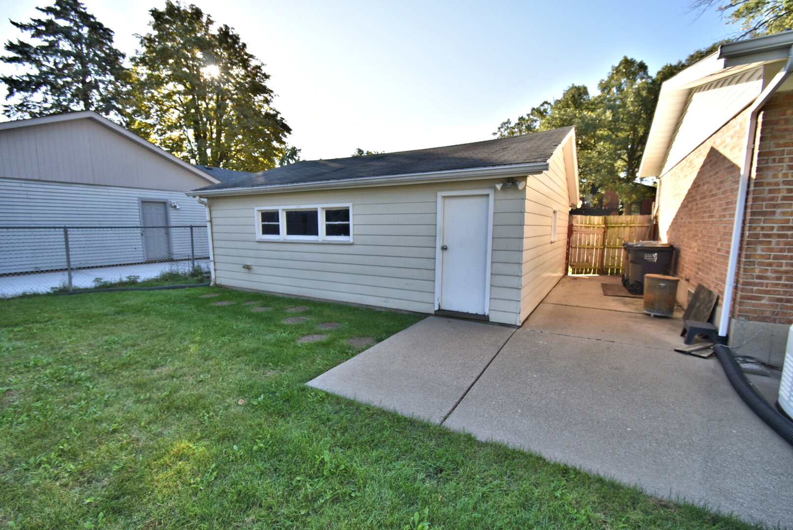 1354 E 158th Street, South Holland, IL 60473