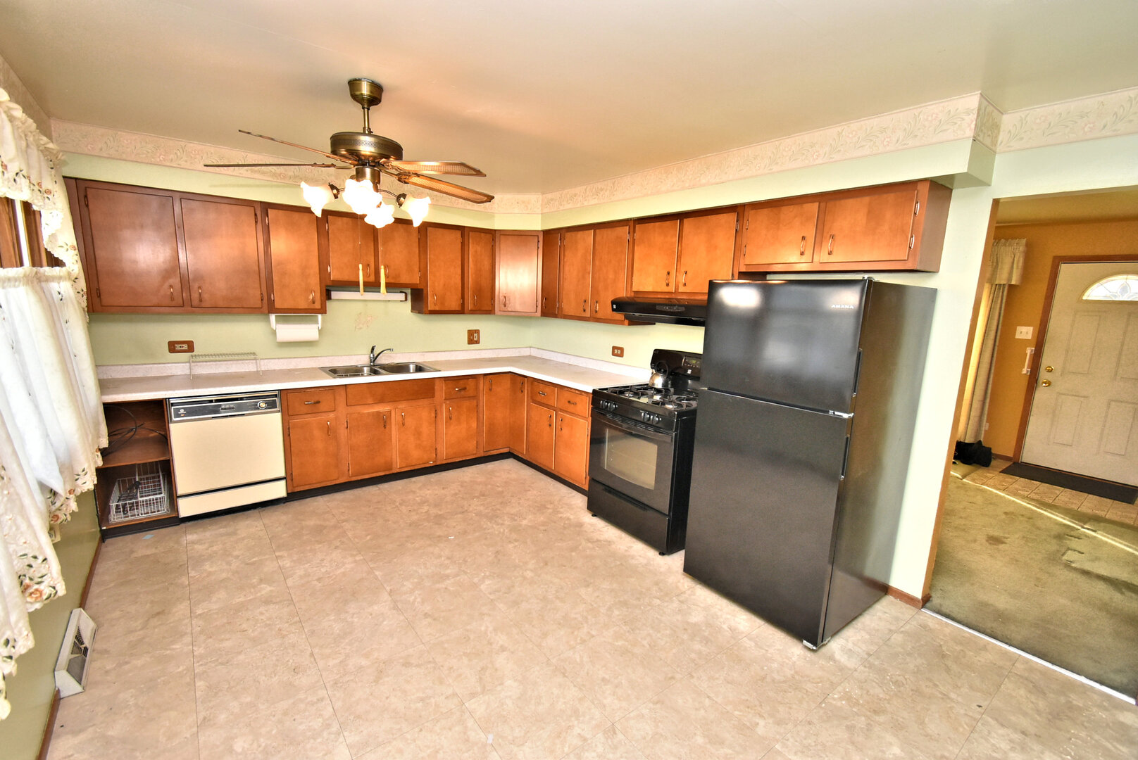 1354 E 158th Street, South Holland, IL 60473